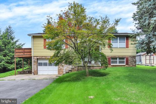 399 Garman Dr, CHAMBERSBURG, PA, 17202-3335 | Card Image