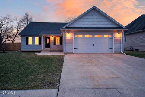 1720 Wexford Dr, Bowling Green, OH, 43402-3555 | Card Image