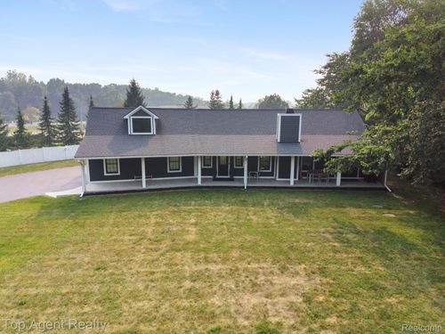 27593 Old Colony St, Farmington Hills, MI, 48334-3236 | Card Image