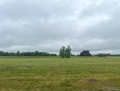 6285 Victoria Ln, Swartz Creek, MI, 48473-9492 | Card Image