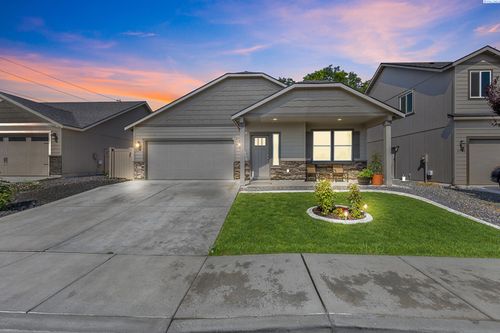 2214 S Zillah Pl, Kennewick, WA, 99337-3681 | Card Image