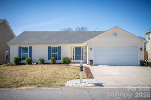 129 New River Dr, Fletcher, NC, 28732-4641 | Card Image