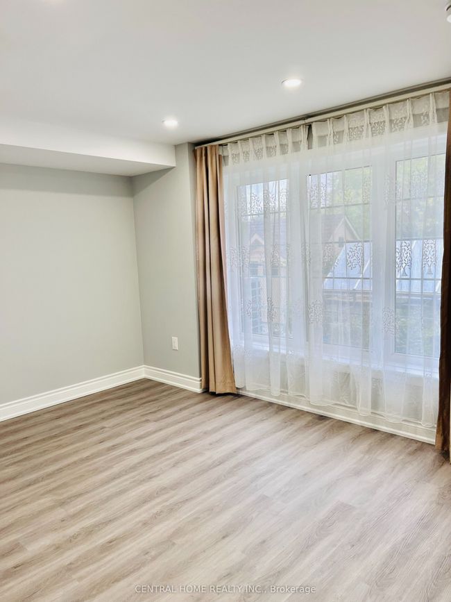 BSMTAPT - 46 Briarfield Ave, House other with 2 bedrooms, 2 bathrooms and 1 parking in East Gwillimbury ON | Image 5