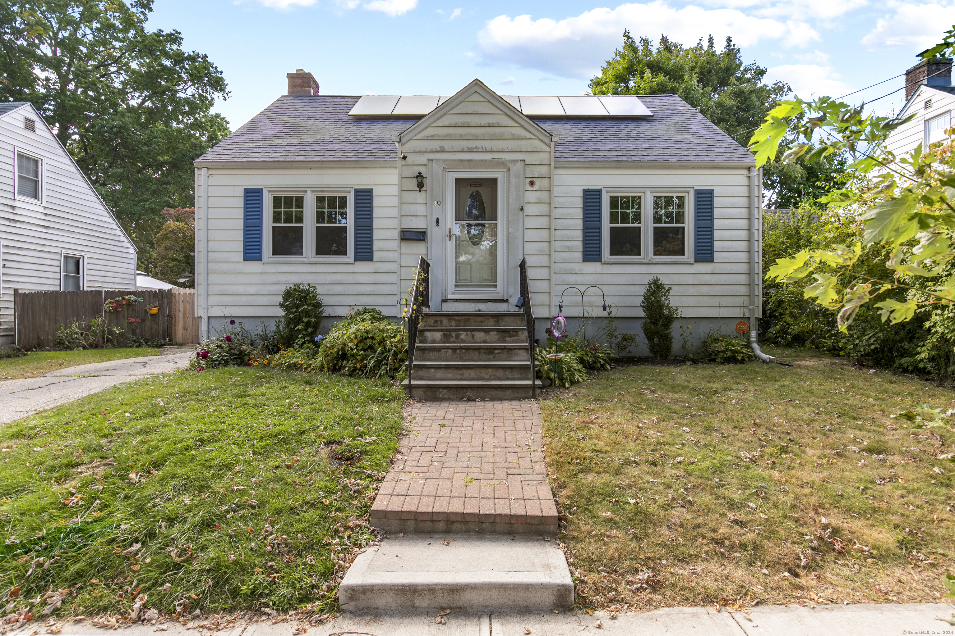 Winfield Dr, Stratford, CT 06615