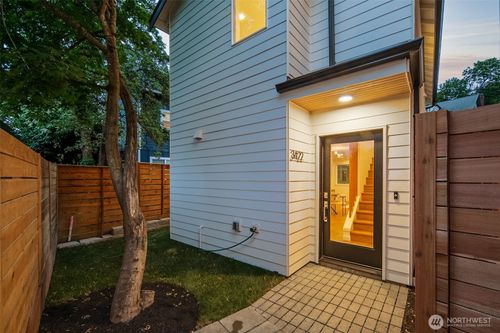 3422 20th Ave S, Seattle, WA, 98144-6708 | Card Image