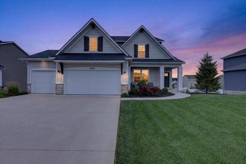 6688 Arlene Dr, Hudsonville, MI, 49426-9376 | Card Image