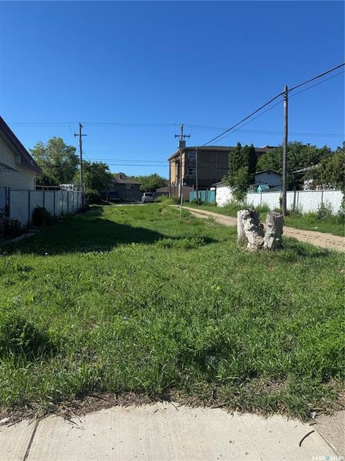 1407 23rd St W, Saskatoon, SK, S7L0B1 | Card Image