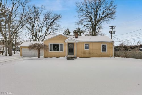 46 Ohlin Dr, New Middletown, OH, 44442-8779 | Card Image