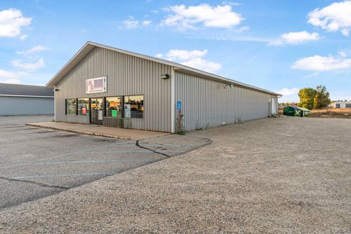 252 Bell Ave, Cadillac, MI, 49601-1104 | Card Image