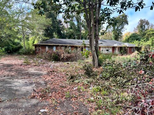 707 Aberdeen Rd, Laurinburg, NC, 28352-2690 | Card Image