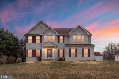 25 Englewood Ter, MARTINSBURG, WV, 25403-7309 | Card Image