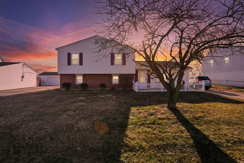 5220 Edgeview Rd, Columbus, OH, 43207-4934 | Card Image