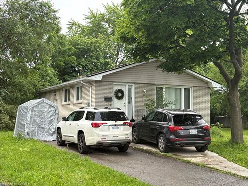 lower-15 Michael Ave, Hamilton, ON, L8T2Y2 | Card Image