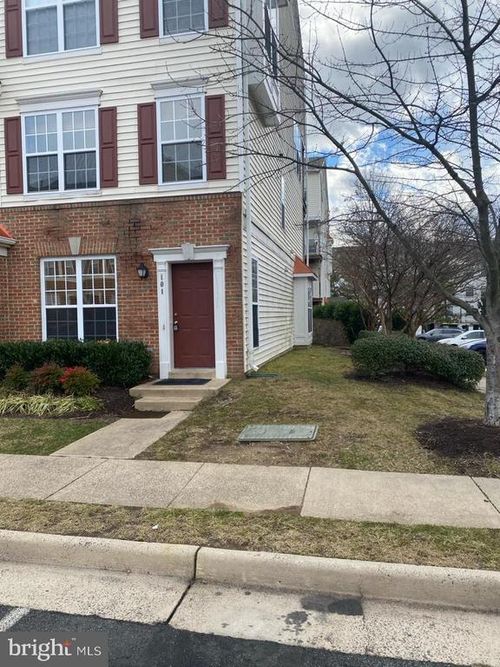 101-2490 Quick St, HERNDON, VA, 20171-4572 | Card Image