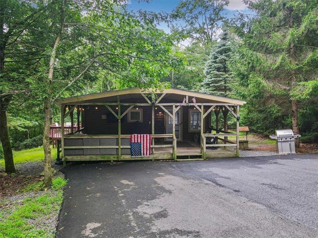 Oak Dr, Jim Thorpe, PA 18229