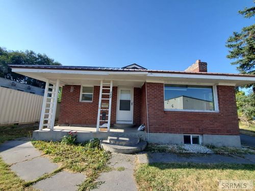 242 Gladstone St, Idaho Falls, ID, 83401-2557 | Card Image