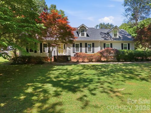 502 Camelot Dr, Salisbury, NC, 28144-9417 | Card Image