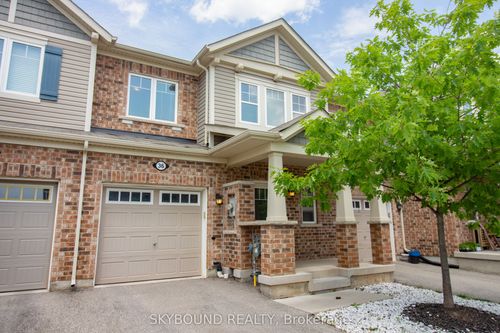 36-22 Spring Creek Dr, Hamilton, ON, L8B1V7 | Card Image