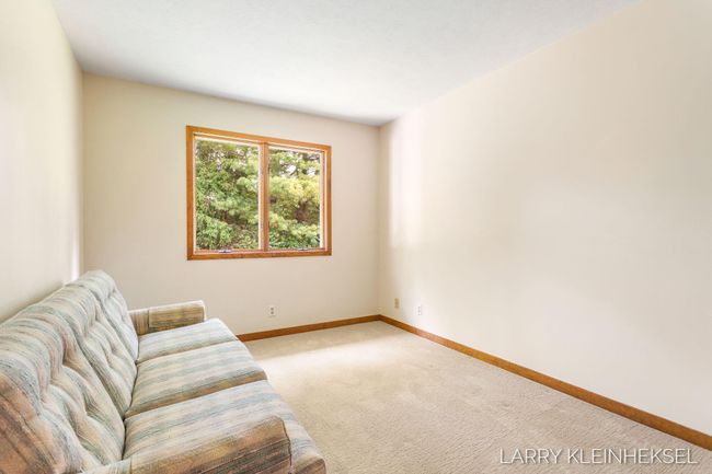 569 Appletree Dr, Condo with 3 bedrooms, 2 bathrooms and null parking in Holland MI | Image 13