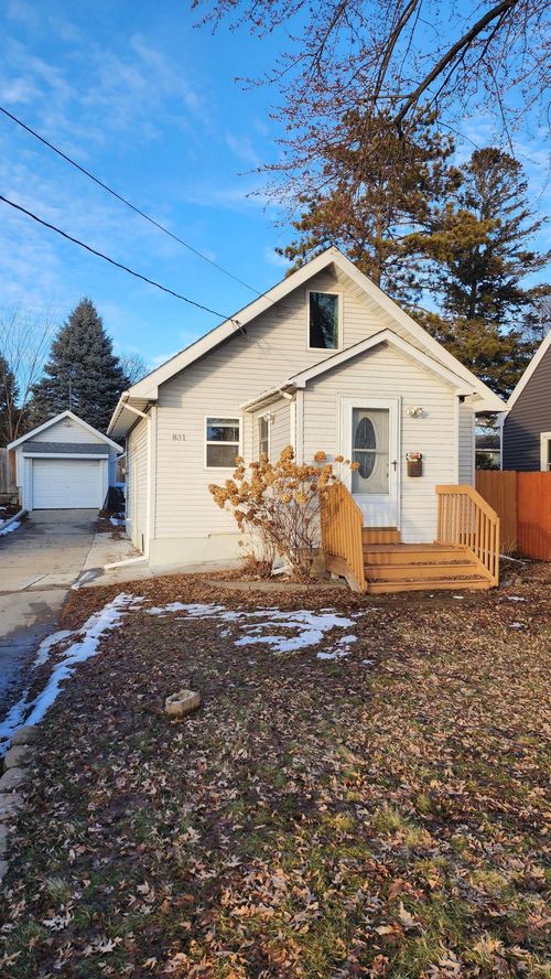 831 7th Street Nw, Rochester, MN, 55901 | Card Image