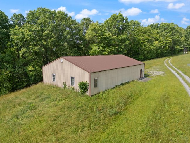 225 Hilltop Rd, Home with 3 bedrooms, 3 bathrooms and null parking in East Bernstadt KY | Image 85