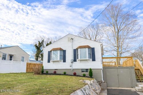 1119 Cherry St, Alcoa, TN, 37701-3018 | Card Image