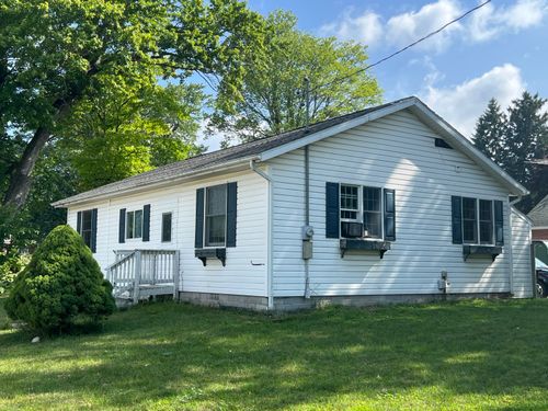 404 Herbert St, Blanchard, MI, 49310-9218 | Card Image