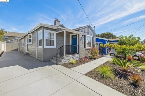 2712 Octavia St, Oakland, CA, 94619-1038 | Card Image