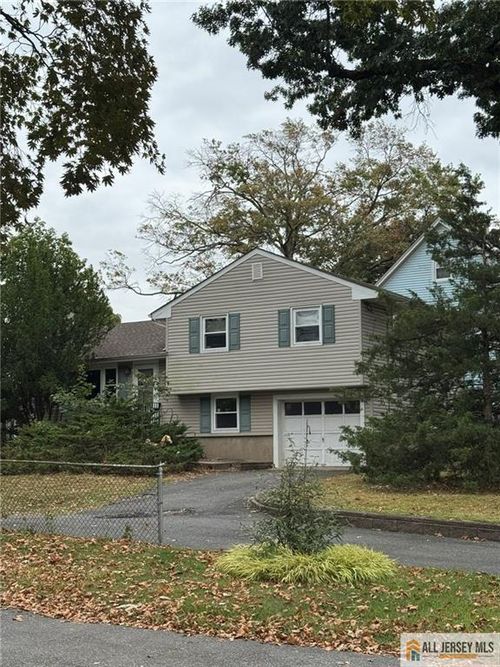 99 Vera St, Piscataway, NJ, 08854-2578 | Card Image