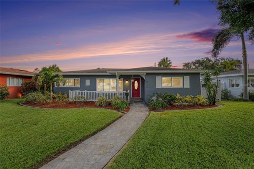 6727 Burlington Ave N, ST PETERSBURG, FL, 33710-7621 | Card Image