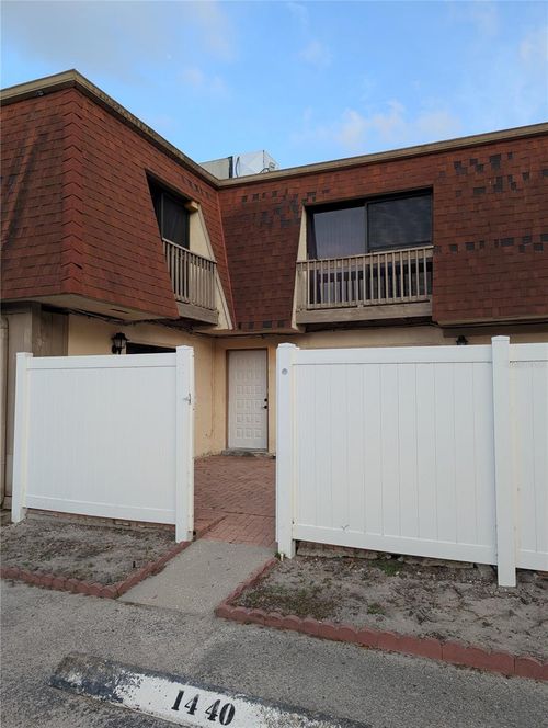 d-8114 N Oak Trace Way N, Tampa, FL, 33634 | Card Image