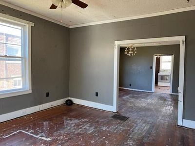 1007 Bond St, House other with 3 bedrooms, 1 bathrooms and null parking in MOBERLY MO | Image 2