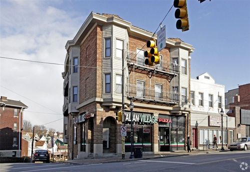2711 Brownsville Rd, Brentwood, PA, 15227-2033 | Card Image