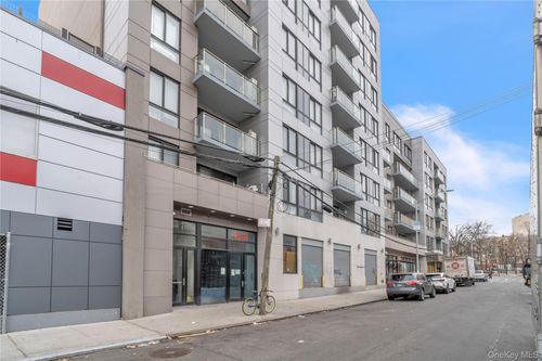e8g-4516 83rd St, Elmhurst, NY, 11373-3497 | Card Image