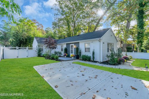 185 Elmwood Rd, Oakhurst, NJ, 07755-1407 | Card Image