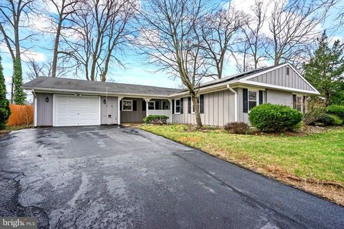 48 Enfield Ln, Willingboro, NJ, 08046-2241 | Card Image