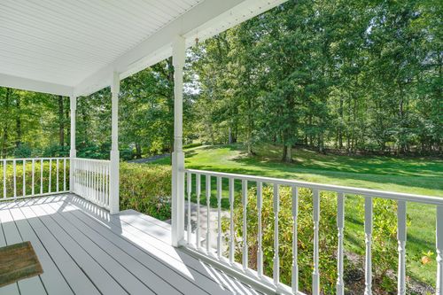 127 Shagbark Ln, East Fishkill, NY, 12533-5281 | Card Image