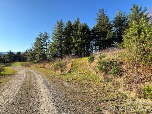 24-24 Dream Valley Drive, Clyde, NC, 28721 | Card Image