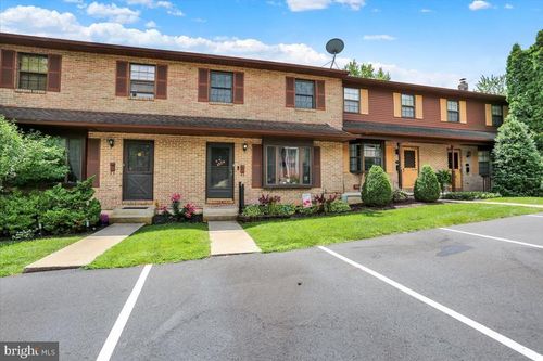 118 Village Dr, BOYERTOWN, PA, 19512-2026 | Card Image