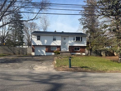53 King Rd, Rocky Point, NY, 11778-9399 | Card Image