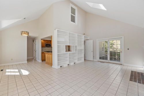21-21 Peninsula Dr, Stratham, NH, 03885-2300 | Card Image