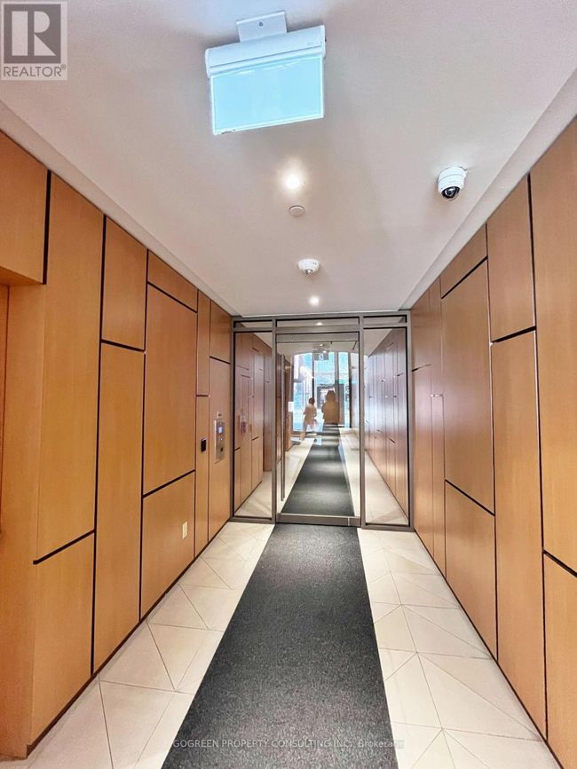 218 - 15 Wellesley St W, Home with 0 bedrooms, 0 bathrooms and 1 parking in Toronto ON | Image 4