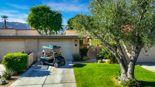 35 La Ronda Dr, Rancho Mirage, CA, 92270-3813 | Card Image