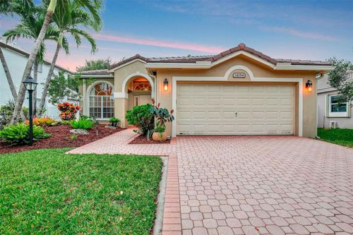 14284 Nw 22nd St, Pembroke Pines, FL, 33028-2829 | Card Image