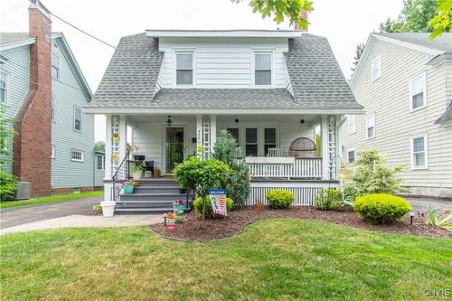 425 Brattle Rd, Syracuse, NY, 13203-1102 | Card Image