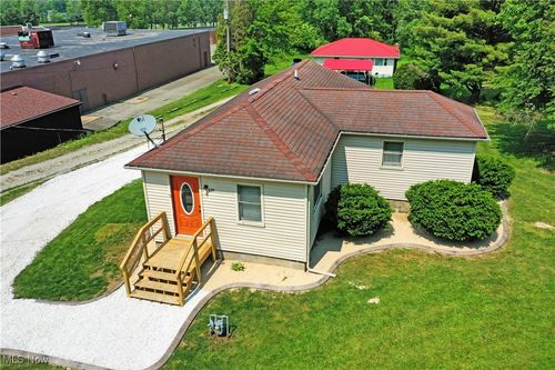 625 Bedford Rd Se, Brookfield, OH, 44403-9756 | Card Image