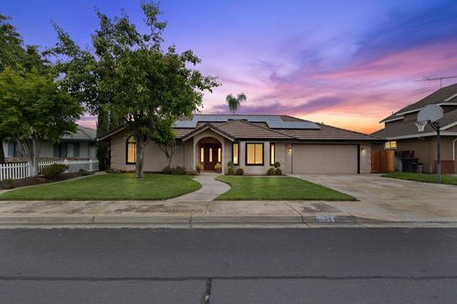 1934 Pontiac St, Oakdale, CA, 95361-3383 | Card Image