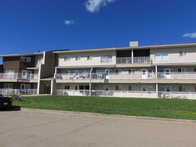 308 - 201 12 Ave Sw, Condo with 2 bedrooms, 1 bathrooms and 1 parking in Slave Lake AB | Image 1