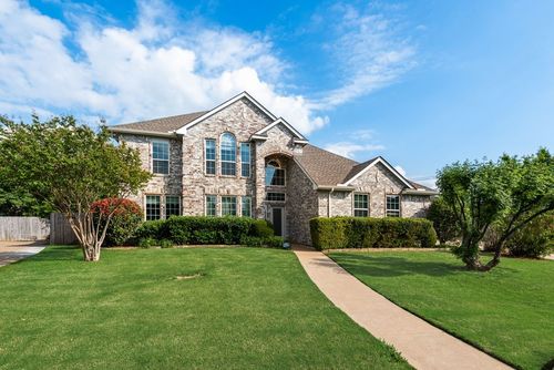 2400 Summer Glen, Arlington, TX, 76001 | Card Image