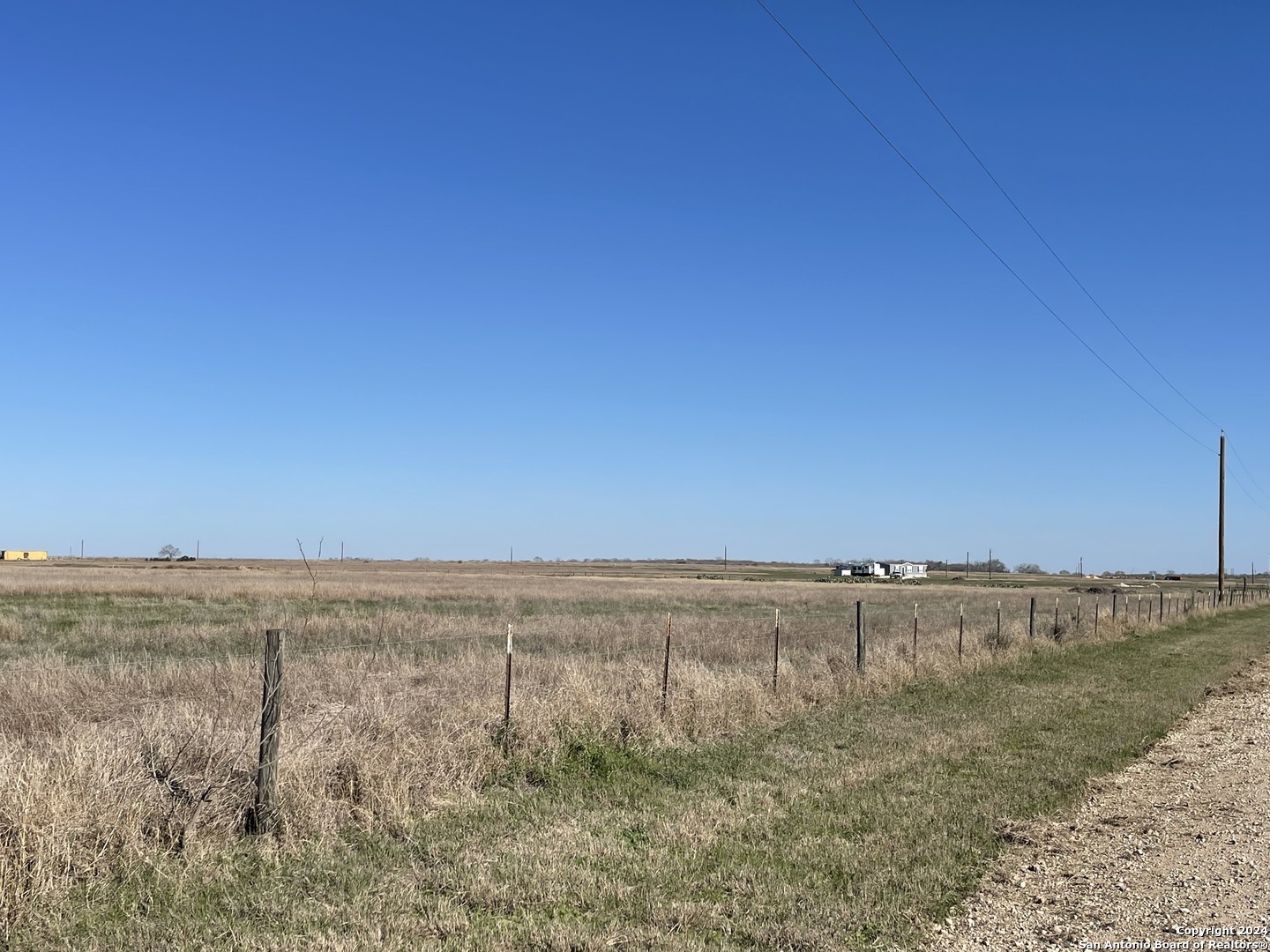 Land in Floresville 2